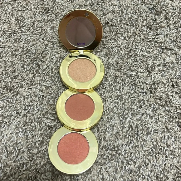 Tarte Cheek Wardrobe 9 ways to shine - Picture 2 of 8